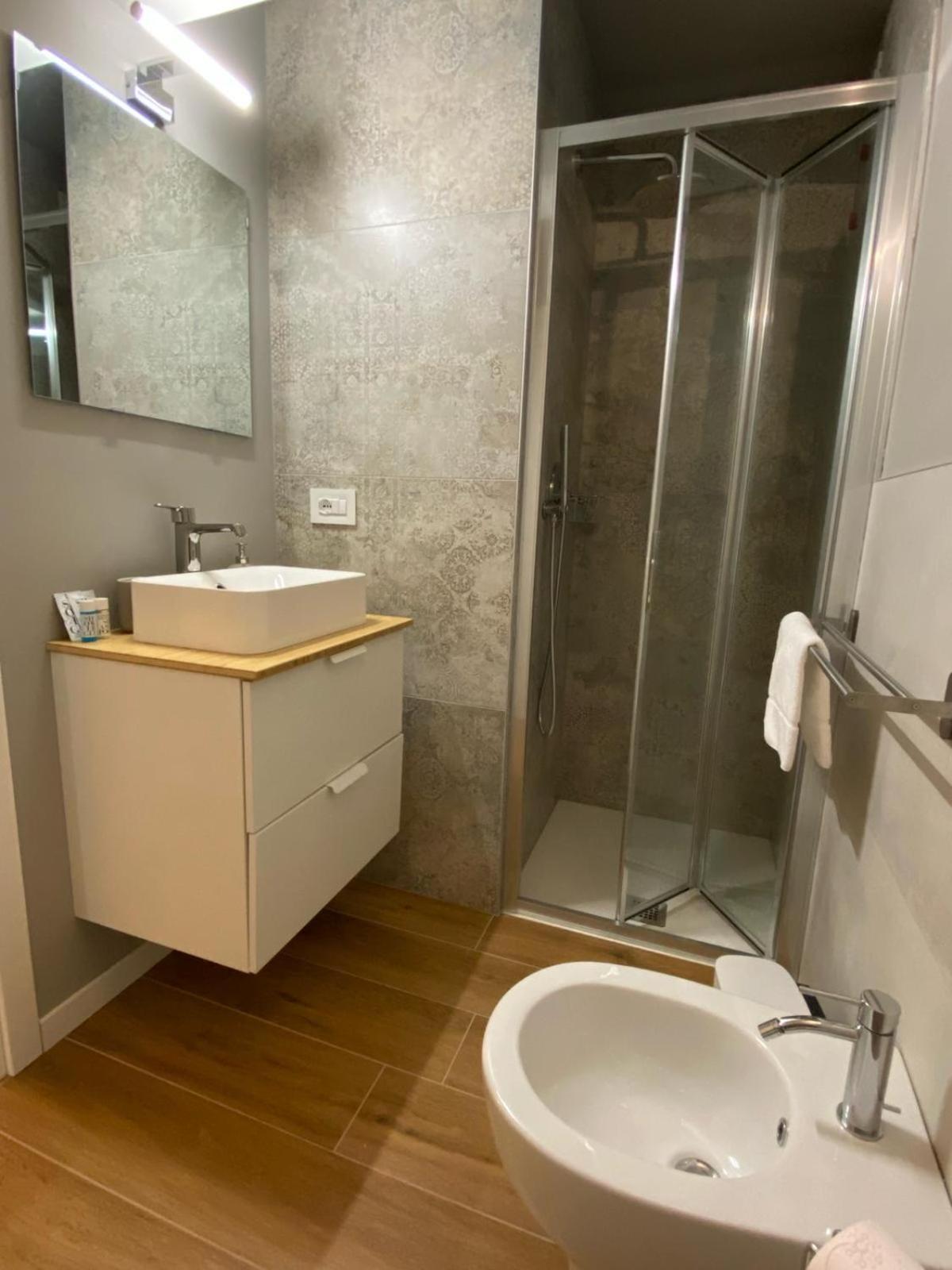 Wish Rooms Charme&Relax Bergamo Esterno foto