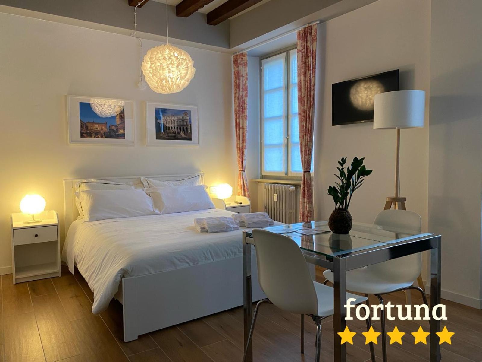 Wish Rooms Charme&Relax Bergamo Esterno foto