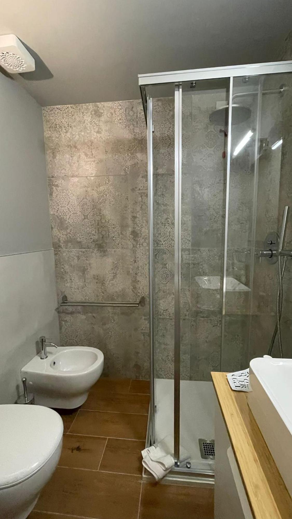 Wish Rooms Charme&Relax Bergamo Esterno foto